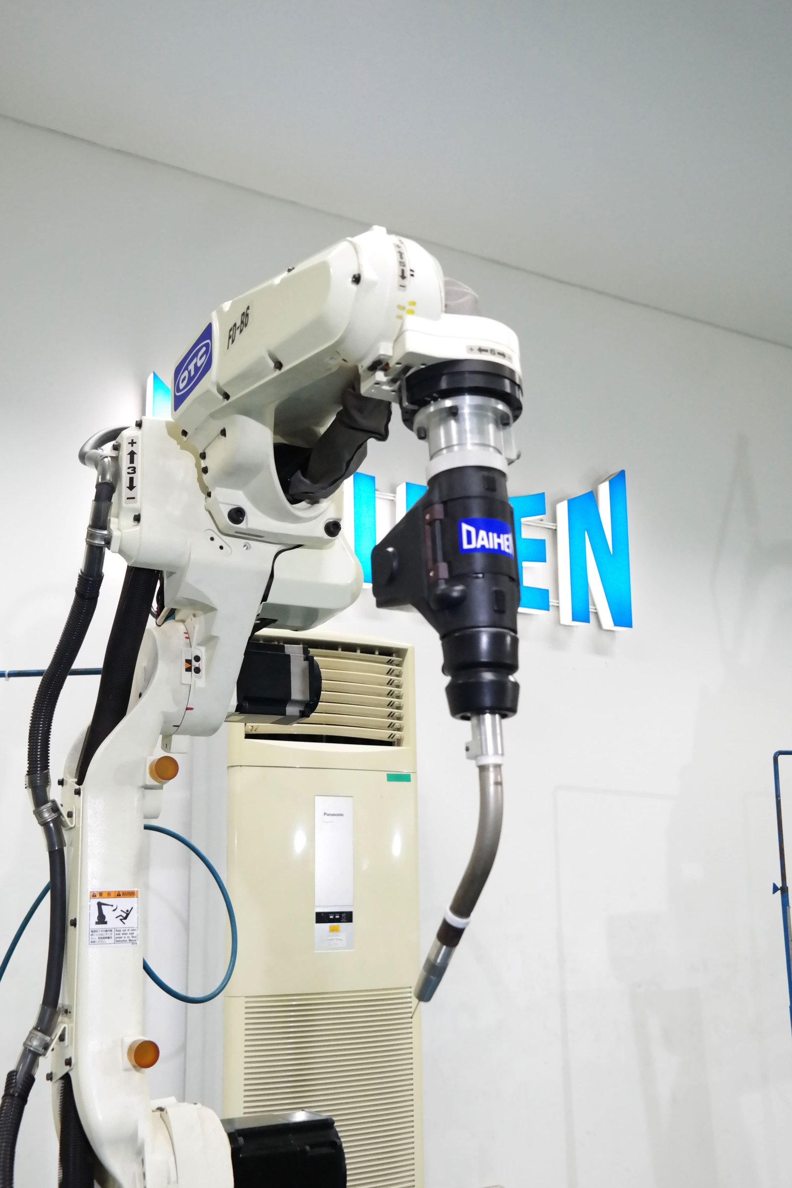 OTC Daihen Welding Robot